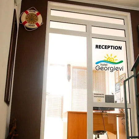 Georgievi 2*